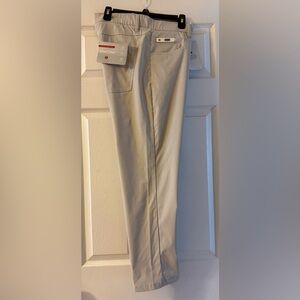 MEN’s NEW with tags Desert DunesTech Stretch Performance Pants in classic khaki.
